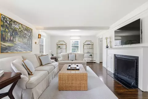 2 Queen Anne Ln, Hingham, MA 02043 photo 8