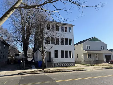 583 Union St, Springfield, MA 01109
