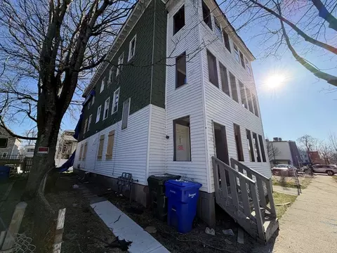 Exterior - 583 Union St, Springfield, MA 01109 photo 4 of 10