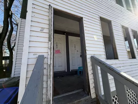 Exterior - 583 Union St, Springfield, MA 01109 photo 7 of 10