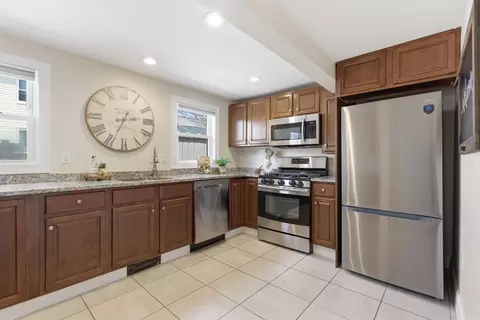 14 School St #1, Danvers, MA 01923 photo 8