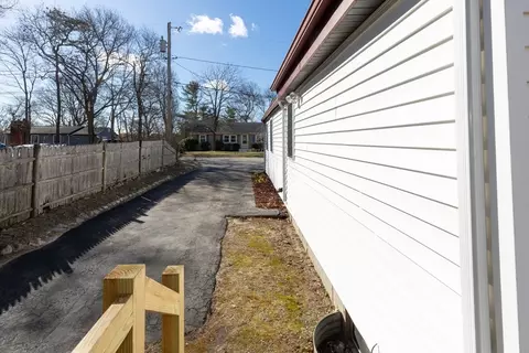 10 Regent Ave, Wareham, MA 02571 photo 6