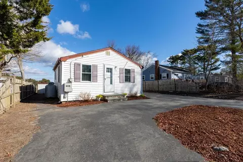 10 Regent Ave, Wareham, MA 02571 photo 4