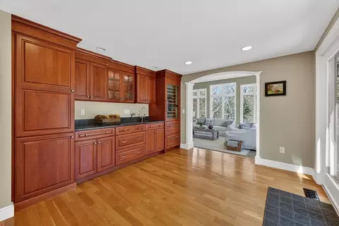 37 Mast Hill Rd, Hingham, MA 02043 photo 12