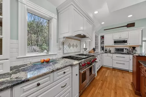 37 Mast Hill Rd, Hingham, MA 02043 photo 7