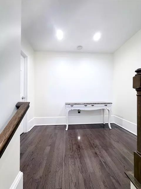Entry Way - 195 Lower Gore Dr, Webster, MA 01570 photo 2 of 3