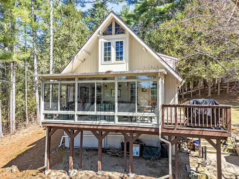 105 Shoreline Dr, Ware, MA 01082 photo 2