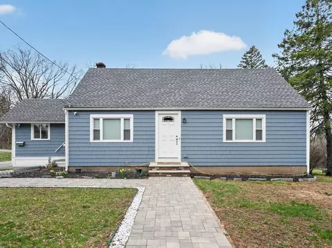 29 Elliott St, Danvers, MA 01923