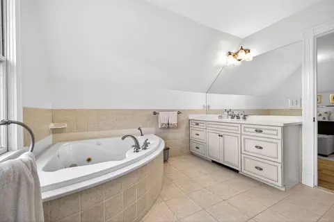 Bath - 47 Springdale Ave, Dover, MA 02030 photo 3 of 5