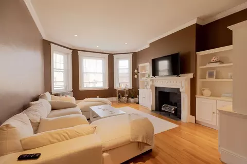 80 Browne St #2, Brookline, MA 02446