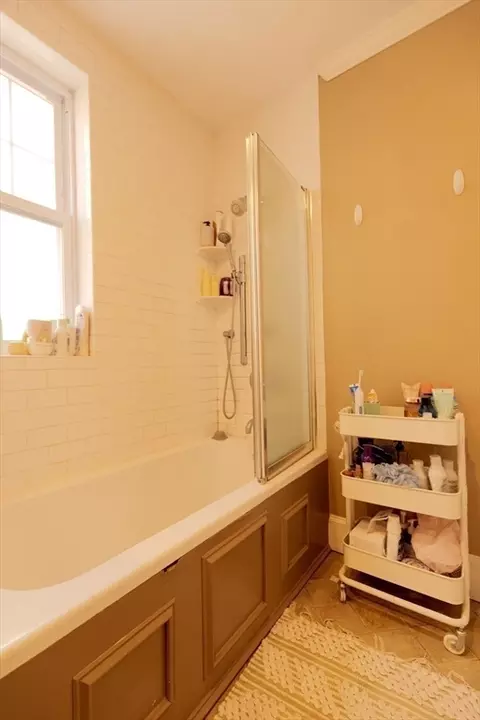 Bath - 80 Browne St #2, Brookline, MA 02446 photo 4 of 4