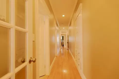 Entry Way - 80 Browne St #2, Brookline, MA 02446 photo 6 of 6