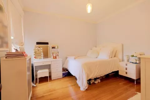 Bedroom - 80 Browne St #2, Brookline, MA 02446 photo 7 of 8