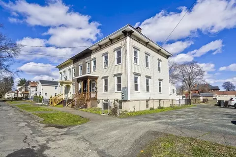 13 Hampden St, Westfield, MA 01085