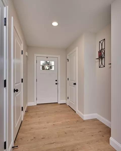 16 Steplar Xing #16, Easthampton, MA 01027 photo 4