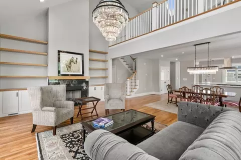 9 Adams Ln #9, Sherborn, MA 01770