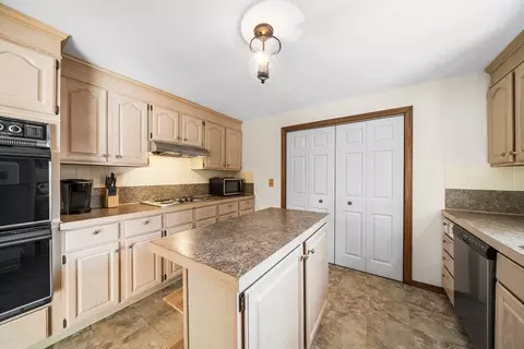 15 Pine Valley Rd, Hyannis, MA 02601 photo 10