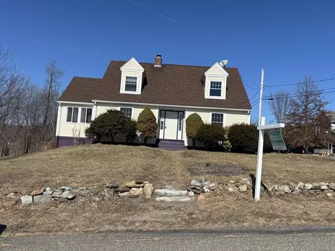 4 Stewart Ave, Monson, MA 01057