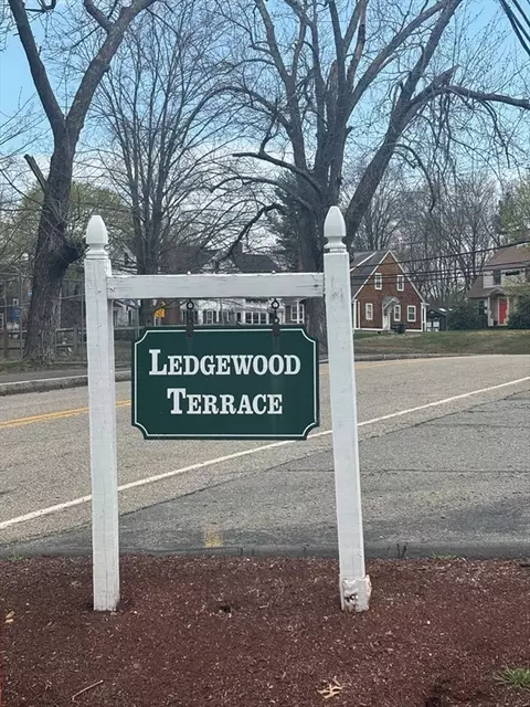 17 Sinai Cir #D-9, Chelmsford, MA 01824