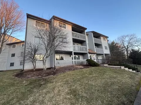 1803 Franklin Crossing Rd #1803, Franklin, MA 02038