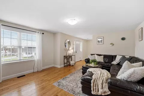 263 Forest St, Methuen, MA 01844 photo 5