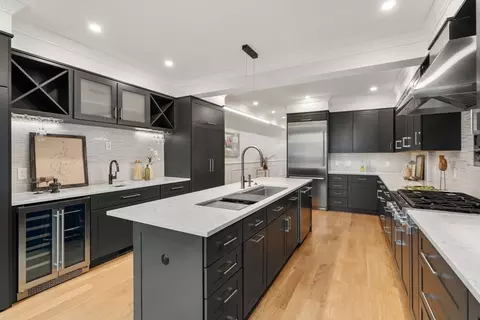117 High St, Charlestown, MA 02129
