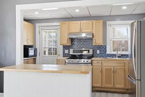 79 Cambridge, Fall River, MA 02721 photo 11