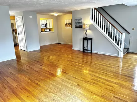 25 Reservoir Rd #C12, Pembroke, MA 02359