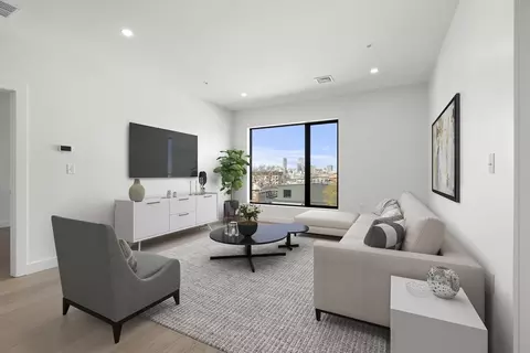 256 Dorchester St #507, Boston, MA 02127