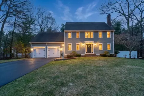 11 Bramblewood St, Bridgewater, MA 02324