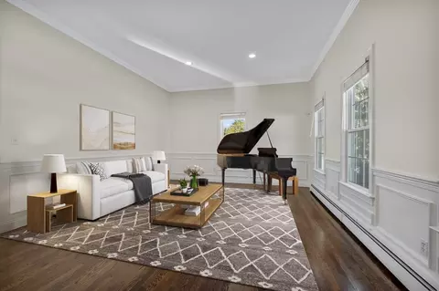 Living - 25 Collins Rd, Berlin, MA 01503 photo 5 of 8