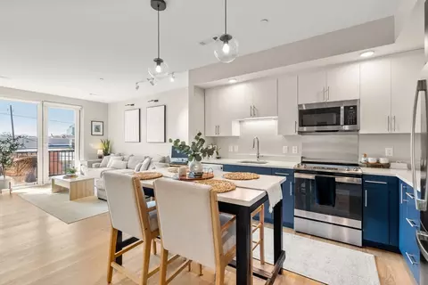 21 Soldiers Field Pl #206, Brighton, MA 02135