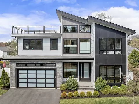 9 Whittlesley Rd, Newton, MA 02459