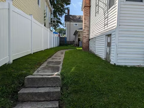 Exterior - 609 Cherry St, Fall River, MA 02720 photo 4 of 5