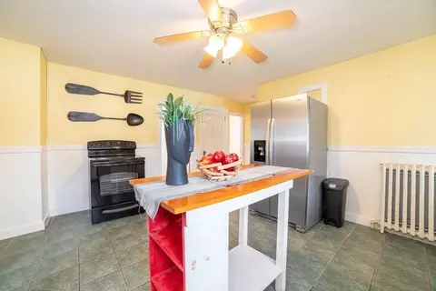 25 Dixfield Rd, Worcester, MA 01606 photo 8
