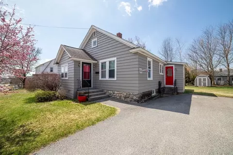 25 Dixfield Rd, Worcester, MA 01606 photo 2