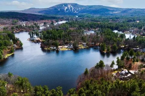 12 Lakewood Park Rd, Westminster, MA 01473