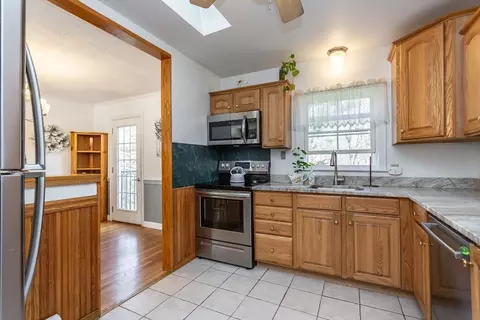 2 Meadow Brook Rd, Raynham, MA 02767 photo 10