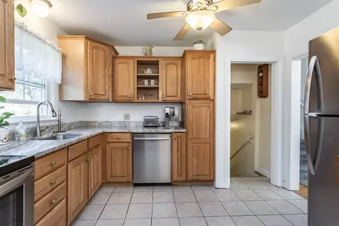 2 Meadow Brook Rd, Raynham, MA 02767 photo 9
