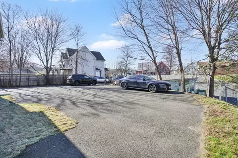 195 Grattan St, Chicopee, MA 01020 photo 10