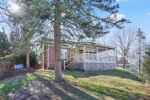 195 Grattan St, Chicopee, MA 01020 photo 5