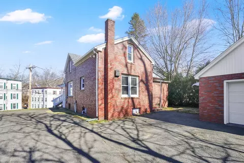 195 Grattan St, Chicopee, MA 01020 photo 8