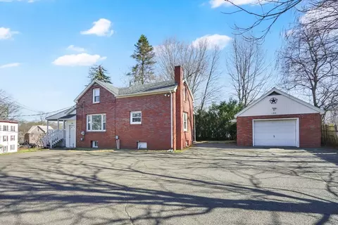 195 Grattan St, Chicopee, MA 01020 photo 3