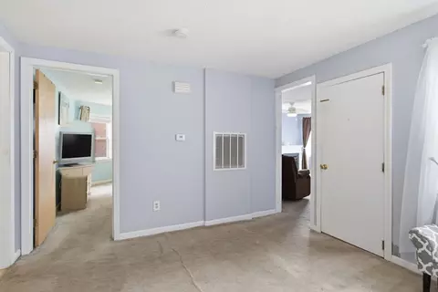 49 West St, Chicopee, MA 01013 photo 12