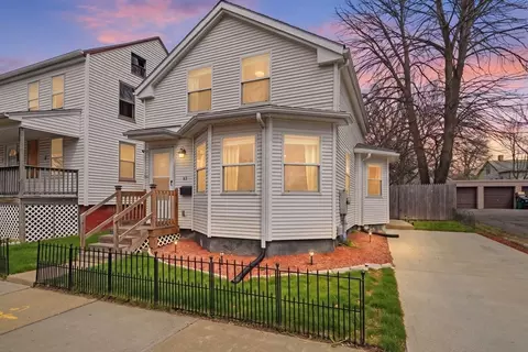 49 West St, Chicopee, MA 01013 photo 4