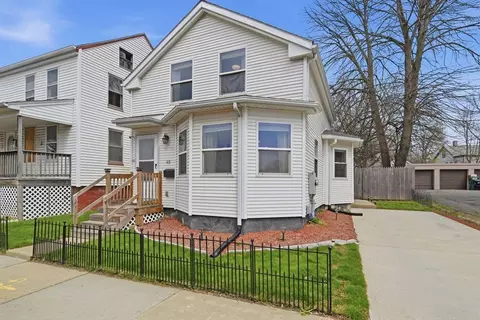 49 West St, Chicopee, MA 01013 photo 2