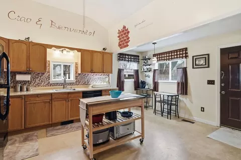 49 West St, Chicopee, MA 01013 photo 19