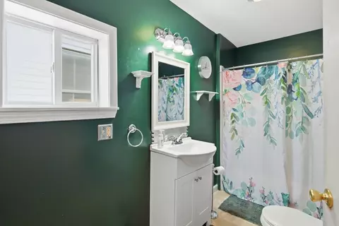 49 West St, Chicopee, MA 01013 photo 17