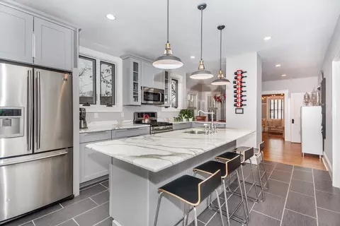 584 Centre St, Boston, MA 01230