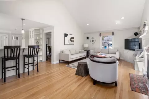 30 Ivy Rd, Wellesley, MA 02482 photo 8